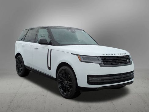 New 2025 Land Rover Range Rover SE image 8