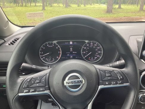 Used 2023 Nissan Sentra SV image 14