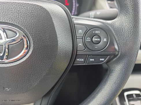 Used 2026 Toyota Corolla LE FWD image 17