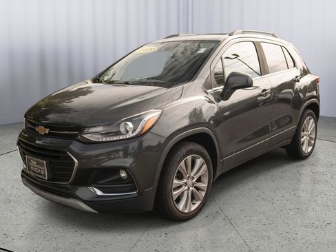 Used 2020 Chevrolet Trax Premier AWD/4WD image 18