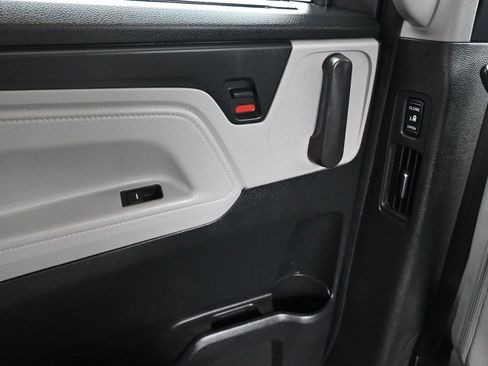 Used 2024 Honda Odyssey Touring image 52
