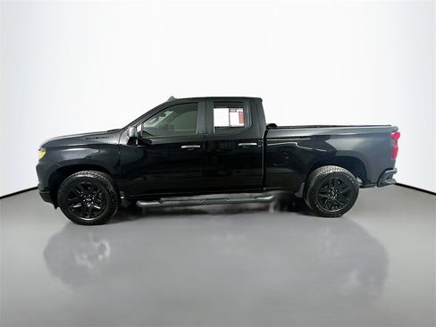 Used 2023 Chevrolet Silverado 1500 Custom w/ 2.7L Blackout Package image 5