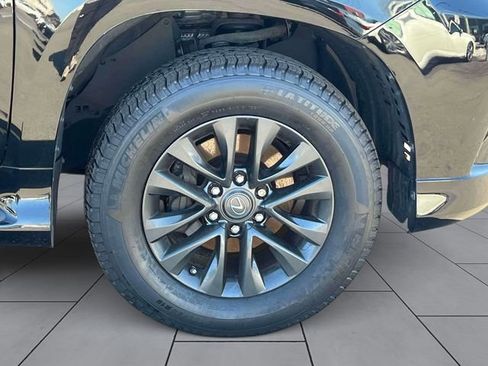 Used 2023 Lexus GX 460 Premium w/ Premium Package AWD/4WD image 11