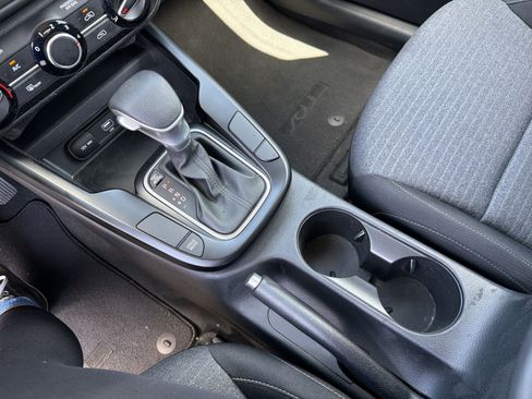 Used 2021 Kia Soul S FWD image 14