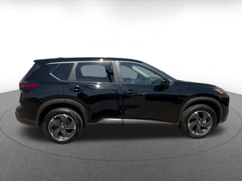 Used 2025 Nissan Rogue SV FWD image 16