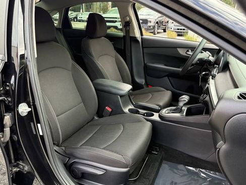 Used 2019 Kia Forte LXS image 18