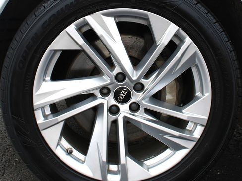 Used 2023 Audi Q7 3.0T Premium Plus image 11