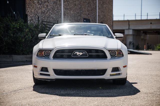 Used 2013 Ford Mustang Premium RWD image 13