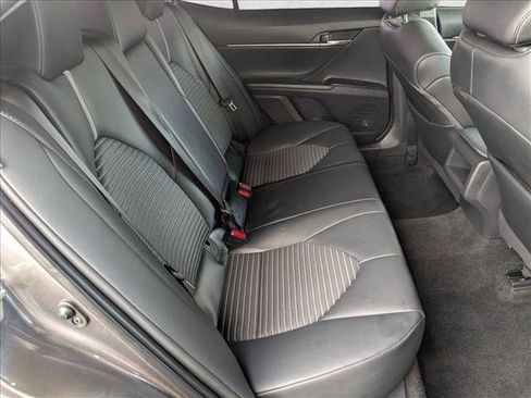 Used 2020 Toyota Camry SE w/ Carpet Mat Package FWD image 18