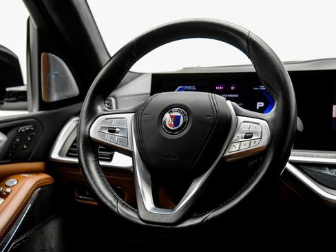 Used 2025 BMW ALPINA XB7 AWD/4WD image 18