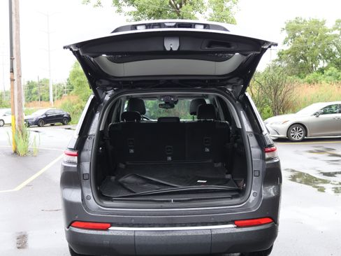 Used 2021 Jeep Grand Cherokee L Limited AWD/4WD image 5