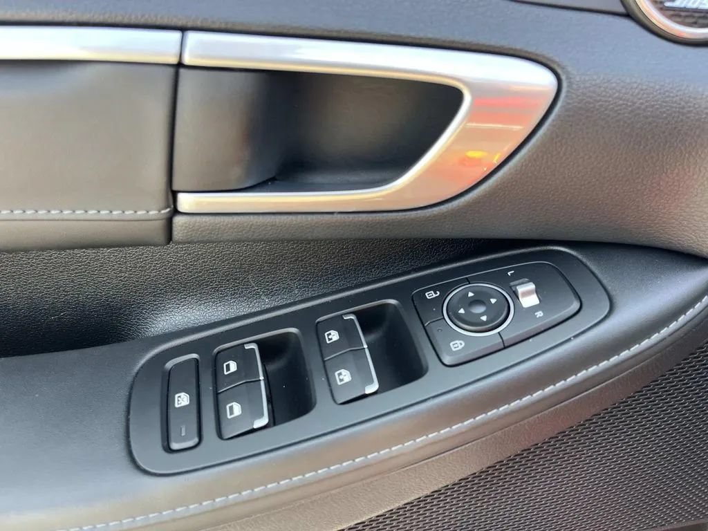 Used 2020 Hyundai Sonata Limited FWD image 27
