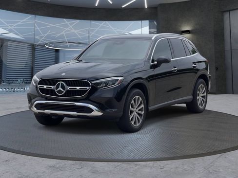 Certified 2023 Mercedes-Benz GLC 300 4MATIC image 2