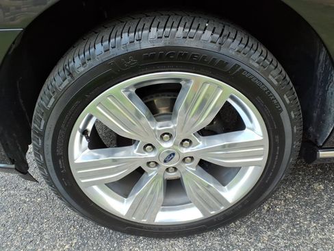 Used 2024 Ford Expedition Platinum AWD/4WD image 13