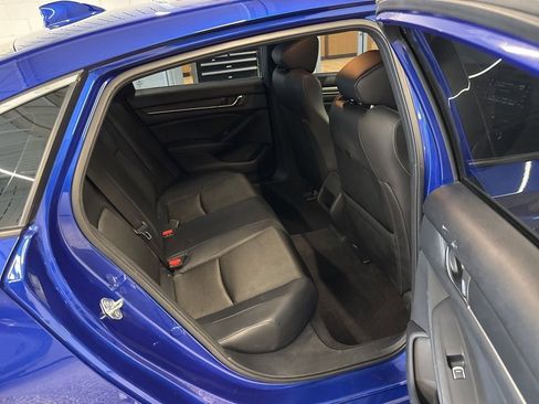 Used 2018 Honda Accord Sport image 39