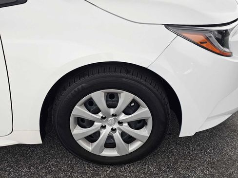 Used 2026 Toyota Corolla LE FWD image 9