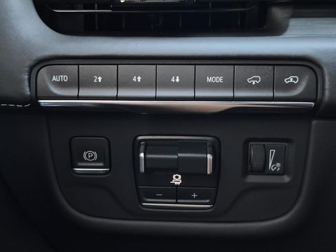 Certified 2023 Cadillac Escalade Sport Platinum w/ LPO, ONYX Package AWD/4WD image 24