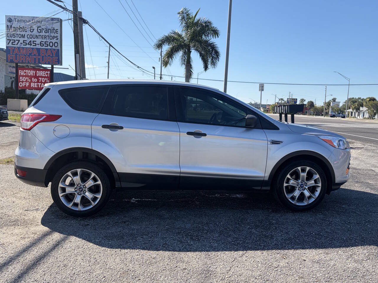 Used 2015 Ford Escape S FWD image 3