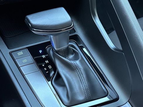 Certified 2025 Hyundai Elantra Sport w/ Cargo Package image 22