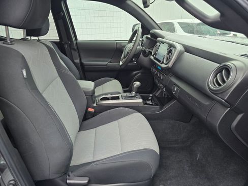 Used 2023 Toyota Tacoma TRD Off-Road w/ Technology Package image 44