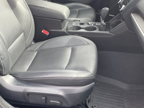 Used 2019 Subaru Outback 2.5i Limited AWD/4WD image 11