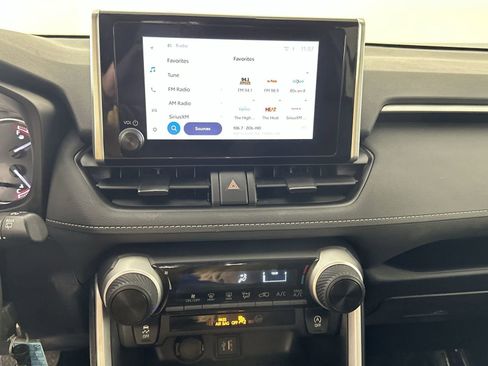 Used 2024 Toyota RAV4 LE image 21