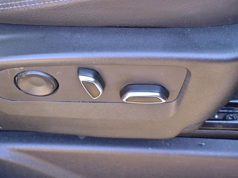 Certified 2022 GMC Yukon Denali image 28