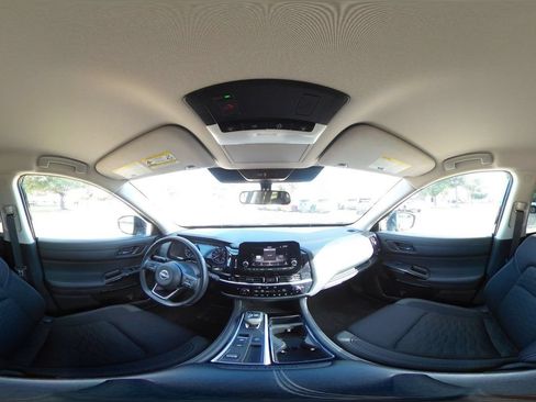 Used 2025 Nissan Pathfinder SV FWD image 44