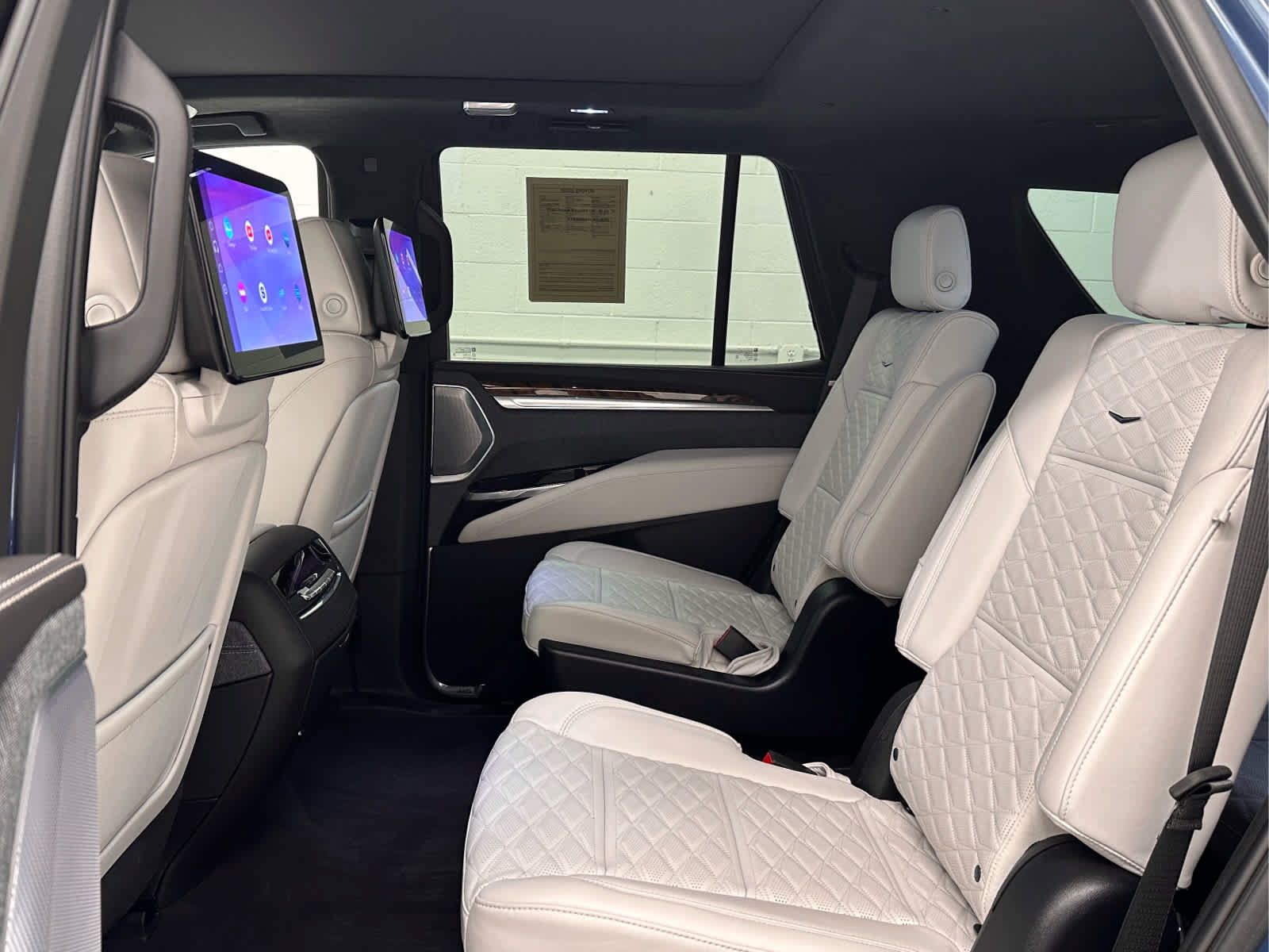 Used 2026 Cadillac Escalade Platinum Sport AWD/4WD image 15