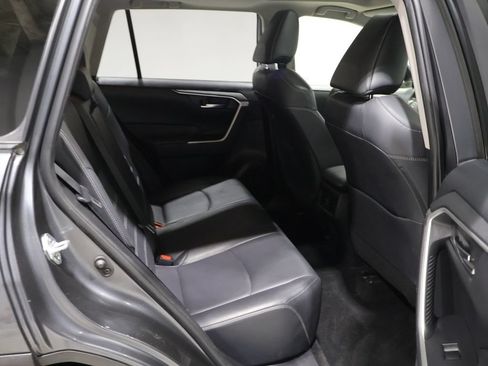 Used 2019 Toyota RAV4 XLE Premium w/ Advanced Technology Package AWD/4WD image 18
