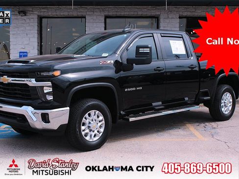 Used 2024 Chevrolet Silverado 2500 LT w/ Convenience Package image 1
