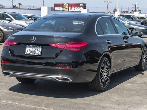 Used 2025 Mercedes-Benz C 300 Sedan image 9