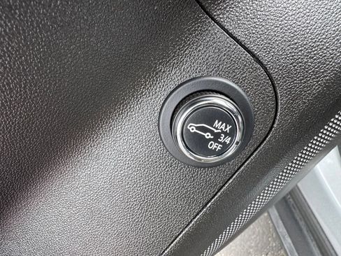 Used 2023 GMC Acadia SLE w/ Driver Convenience Package FWD image 38