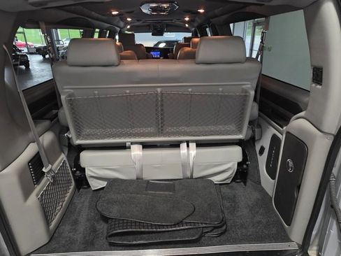 Used 2019 GMC Savana 2500 Extended w/ Enhanced Convenience Package image 27