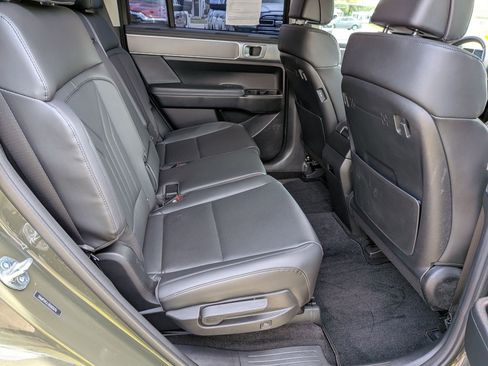 Used 2024 Hyundai Santa Fe SEL FWD image 18