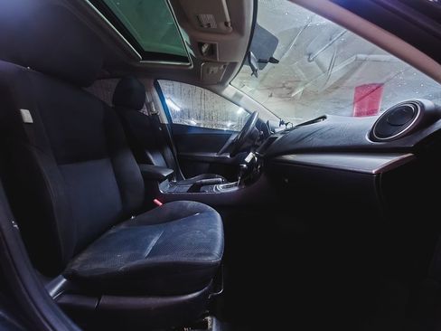 Used 2011 MAZDA MAZDA3 i Touring FWD image 32