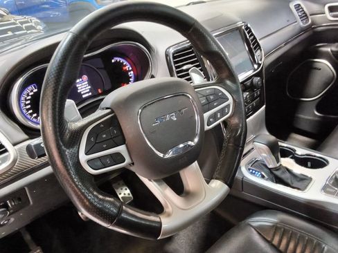 Used 2019 Jeep Grand Cherokee SRT image 16