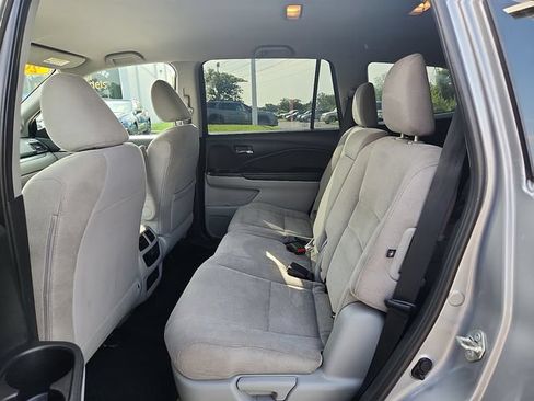 Used 2021 Honda Pilot LX image 10