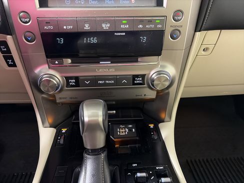 Used 2021 Lexus GX 460 Luxury w/ Sport Design Package image 31