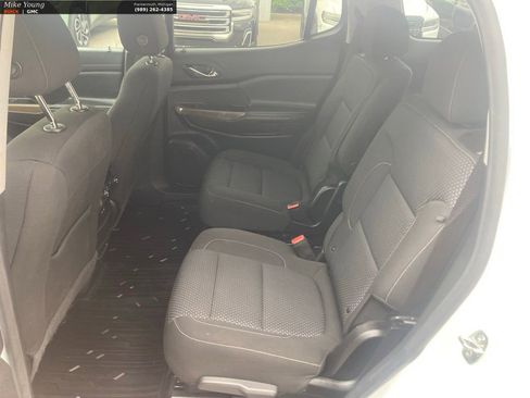 Used 2022 GMC Acadia SLE FWD image 10