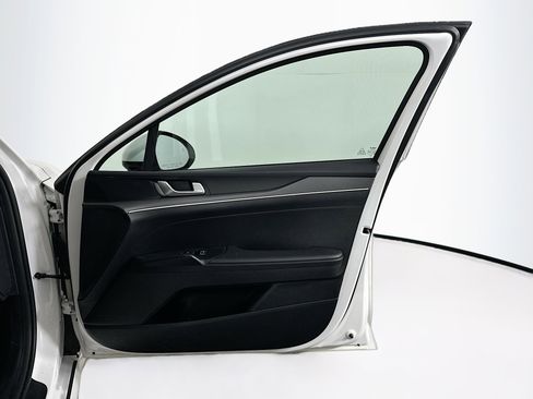 Used 2025 Kia K5 LXS image 31