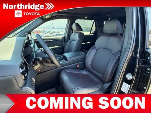 Used 2025 Honda Pilot Black Edition image 6