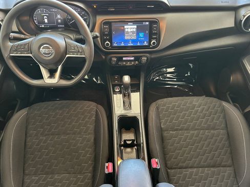 Used 2021 Nissan Kicks SV FWD image 13