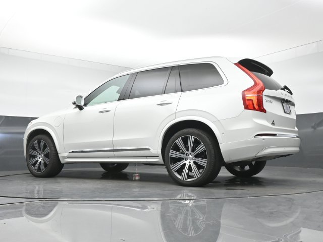 Used 2024 Volvo XC90 T8 Plus w/ Protection Package Premier AWD/4WD image 14