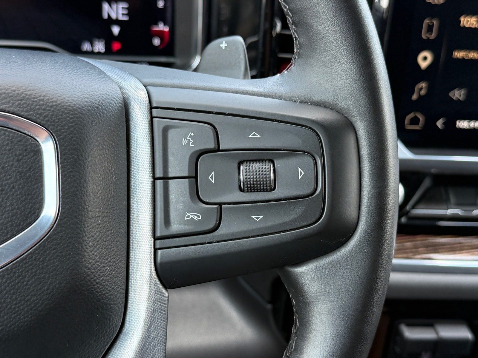 Used 2023 GMC Sierra 1500 Elevation w/ Preferred Package AWD/4WD image 16