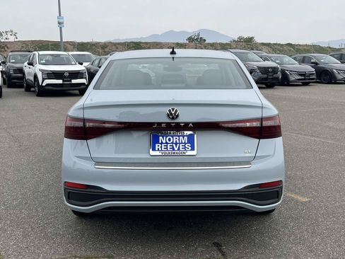 New 2026 Volkswagen Jetta SE FWD image 4