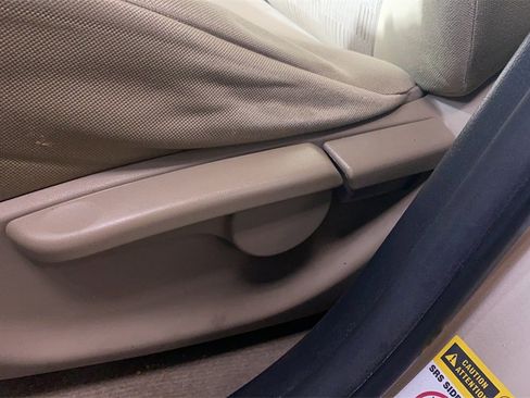 Used 2011 Toyota RAV4 4WD w/ 3rd Row image 23