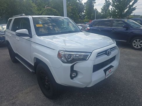 Used 2023 Toyota 4Runner SR5 Premium w/ Moonroof Package AWD/4WD image 3