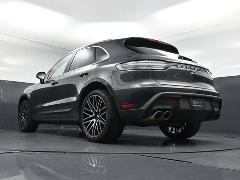 Used 2025 Porsche Macan AWD/4WD image 26