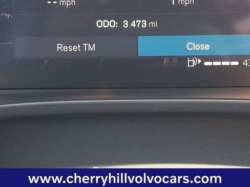 Certified 2025 Volvo XC40 B5 Core w/ Protection Package Premier image 17